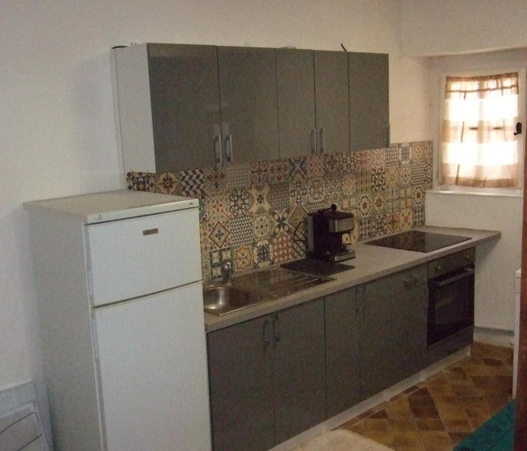 Une Maison Dans Le Village Ribiers المظهر الخارجي الصورة