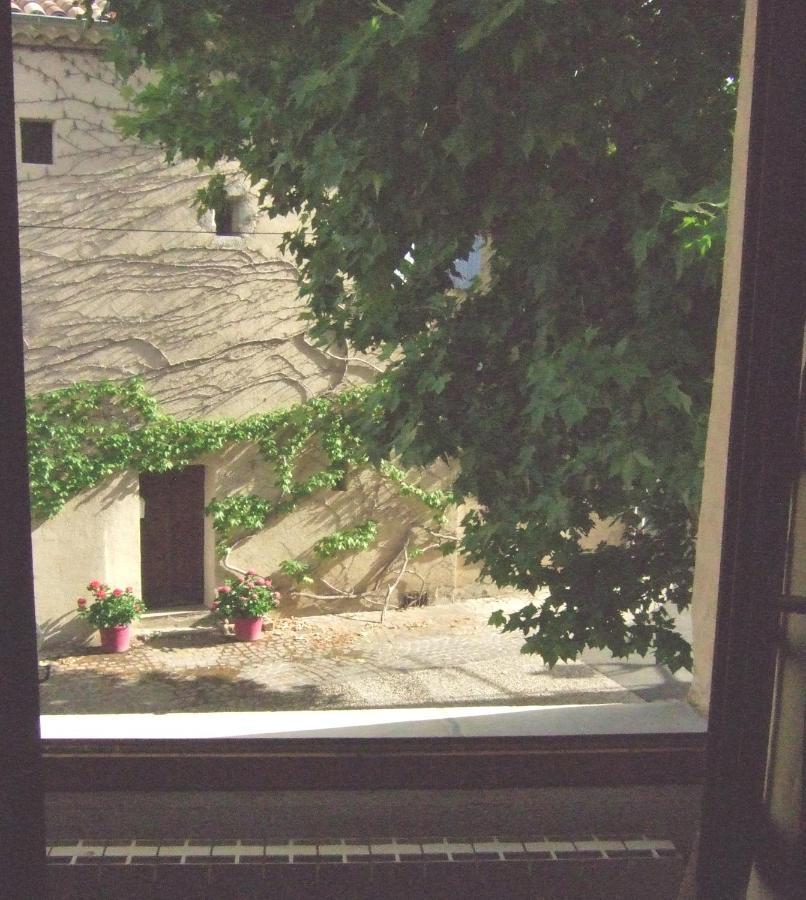 Une Maison Dans Le Village Ribiers المظهر الخارجي الصورة