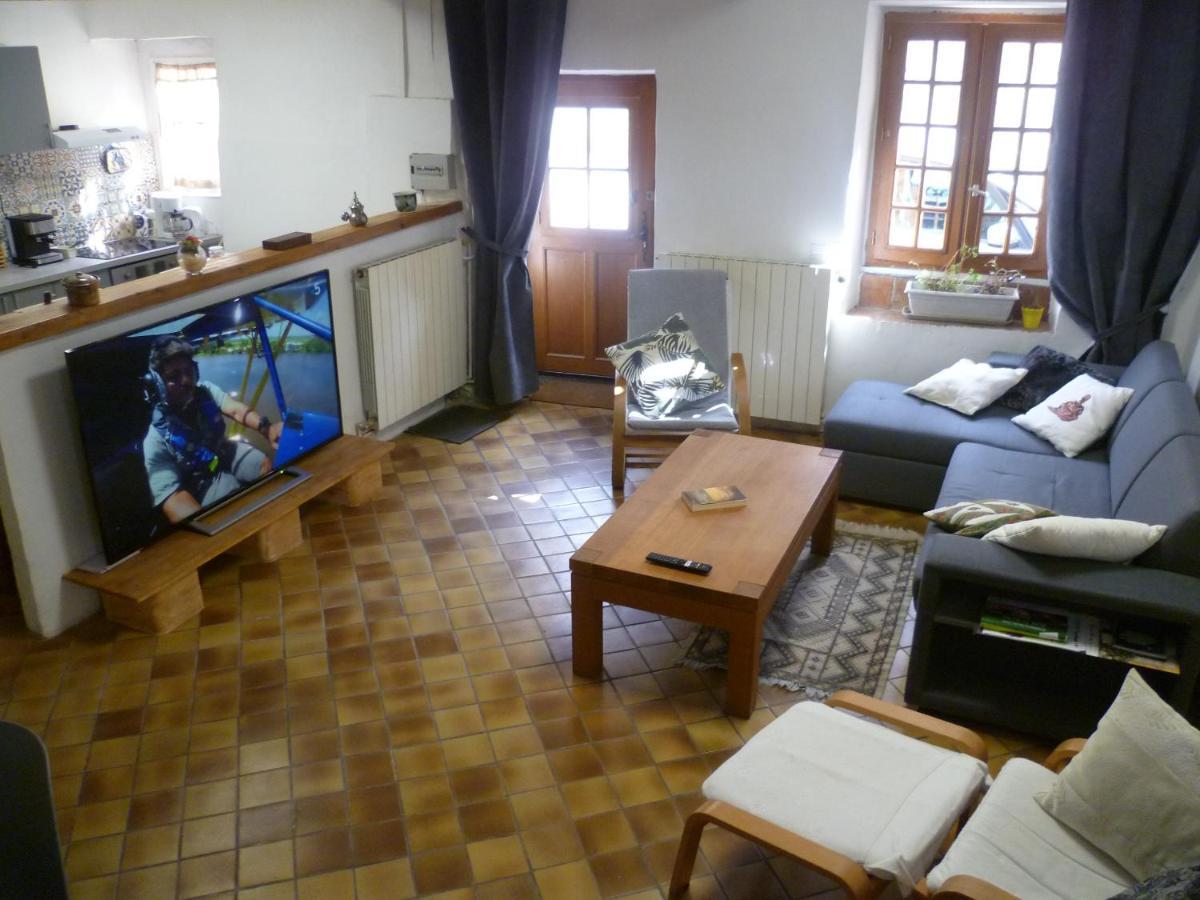 Une Maison Dans Le Village Ribiers المظهر الخارجي الصورة